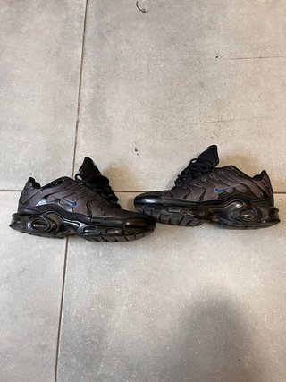 Zapatillas Nike TN Negras y Grises