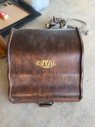 Máquina de escribir Royal antigua
