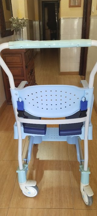 Silla Ortopédica Baño MOEM, cómoda transferencia.
