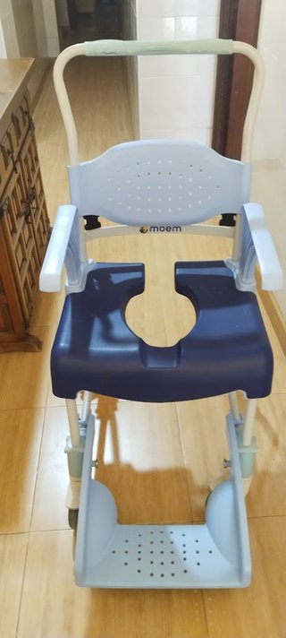 Silla Ortopédica Baño MOEM, cómoda transferencia.