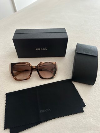 Óculos de Sol Prada Tortoise