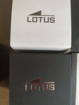 Cajas de Relojes Lotus (Negro y Blanco)