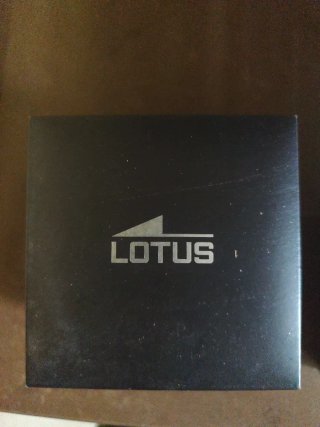 Cajas de Relojes Lotus (Negro y Blanco)