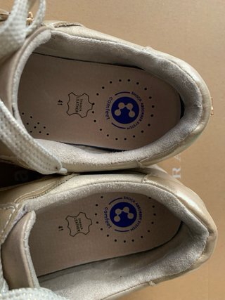 Zapatillas Comfeet Beige y Dorado