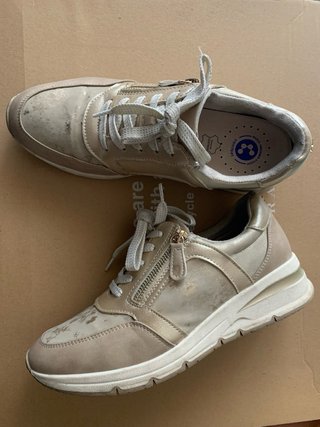 Zapatillas Comfeet Beige y Dorado