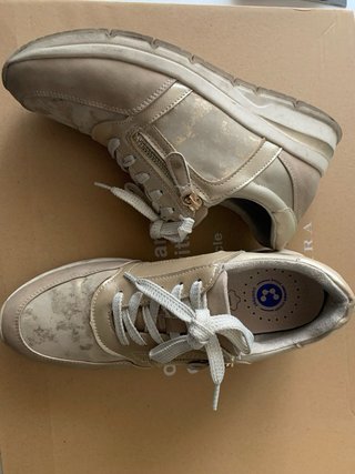 Zapatillas Comfeet Beige y Dorado