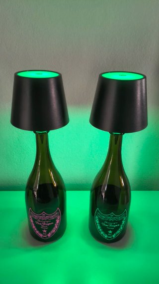 Coppia Lampade con bottiglie Dom Perignon Luminous