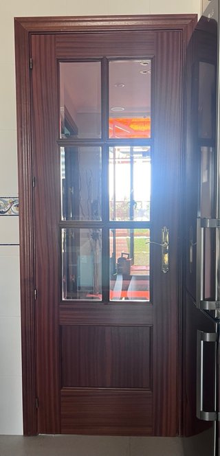 Puerta Sapeli con Cristales