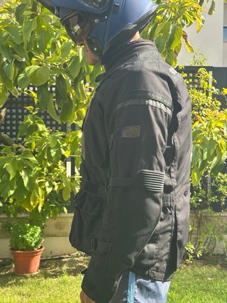 Chaqueta Hebo tricapa con GORE TEX  desmontable.