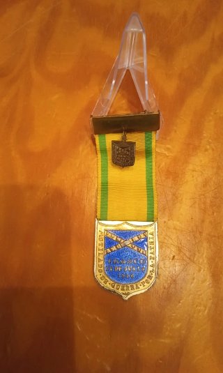 Condecoración Mutilados de Guerra 1936 e insignia
