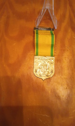Condecoración Mutilados de Guerra 1936 e insignia