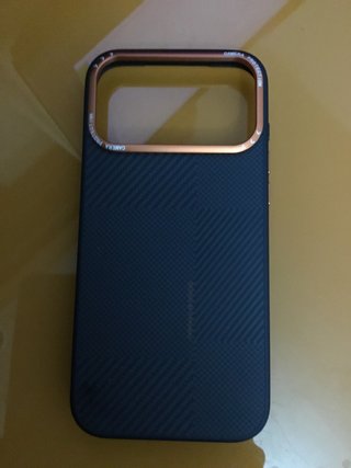 Funda Lujo iPhone 17 ProMax en carbono con MagSafe