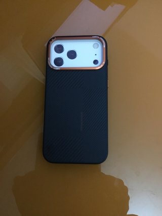 Funda Lujo iPhone 17 ProMax en carbono con MagSafe