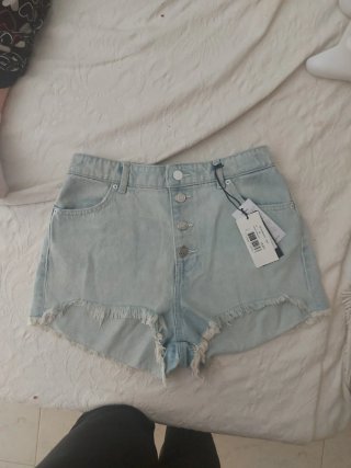 Shorts vaqueros Guess talla M/38
