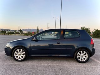 Volkswagen Golf 2004
