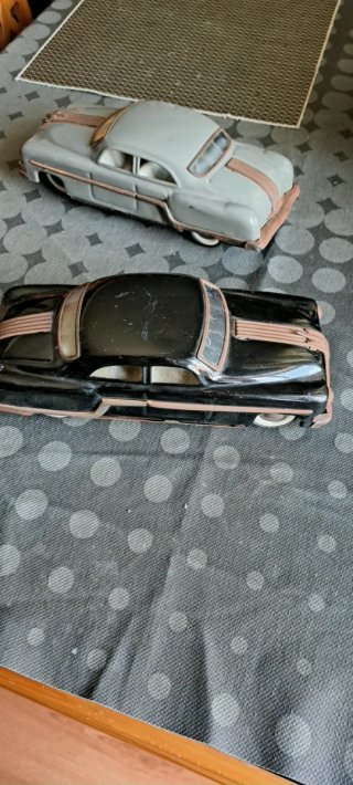 2 Coches Antiguos Americanos