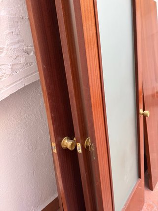6 Puertas de madera con cristal y sin cristal.
