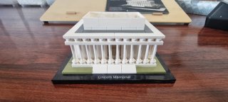 LEGO Architecture Lincoln Memorial 21022