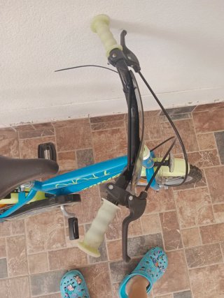 Bicicleta infantil azul