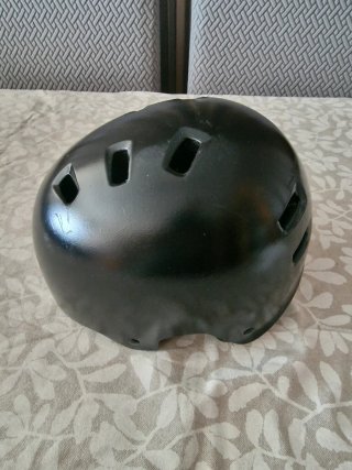 Casco de bici para niño negro