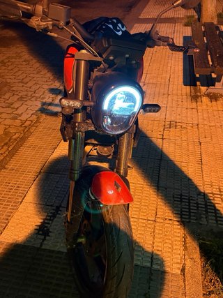 *cambio* Benelli Leoncino 125cc 2023