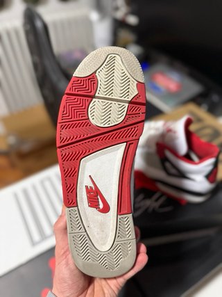 Jordan 4 Fire Red