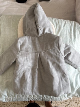 Chaquetón Kiabi niño gris