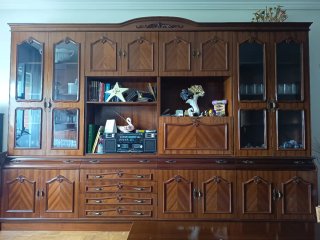 EN GUARDO. Mueble de salón vintage madera y crista