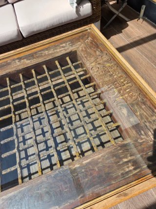 Mesa de centro anticuario