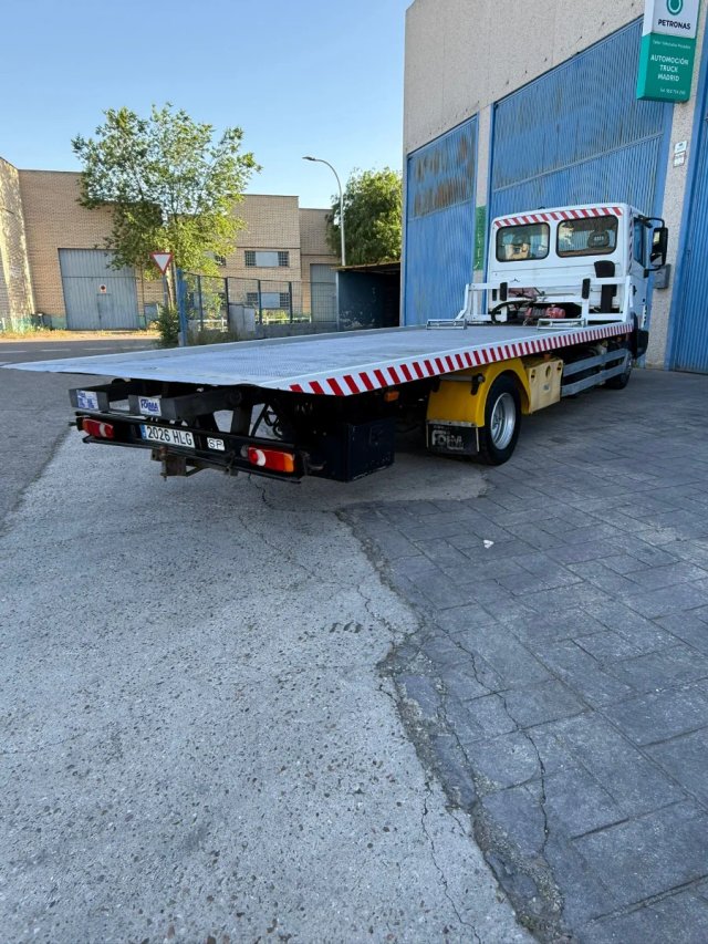 Nissan Atleon 2012