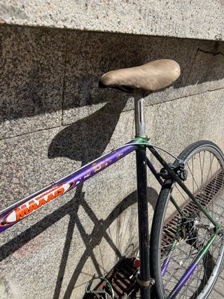 Bicicleta de carretera MAXIS