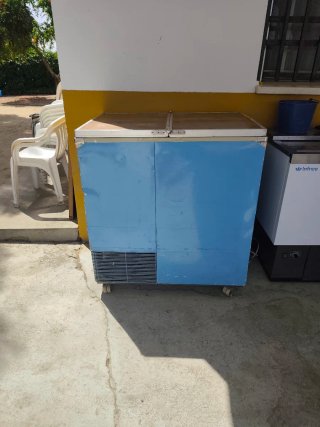Congelador horizontal azul