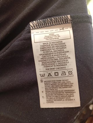 Camiseta Adidas original, diseño casual