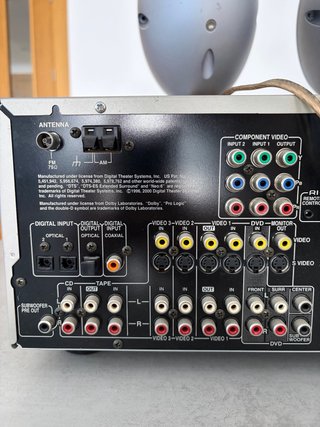 Onkyo TX-SR600E + 2 altavoces KEF HTS2001 + mando