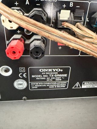 Onkyo TX-SR600E + 2 altavoces KEF HTS2001 + mando