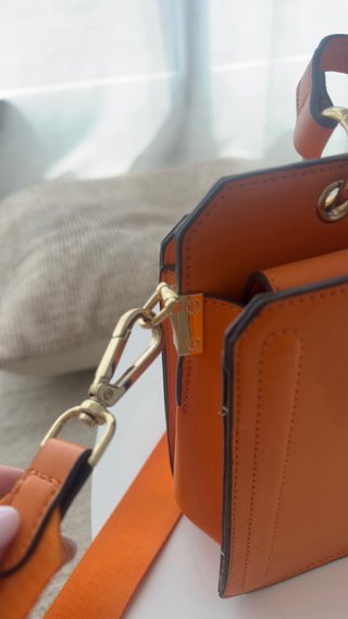 Bolso bandolera Steve Madden naranja