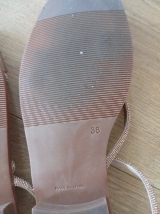 Sandalias Rhöstock doradas con pedrería