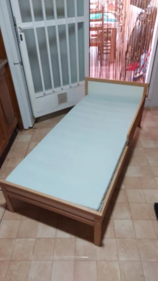 Cama infantil IKEA con barrera