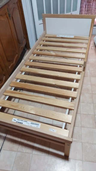 Cama infantil IKEA con barrera