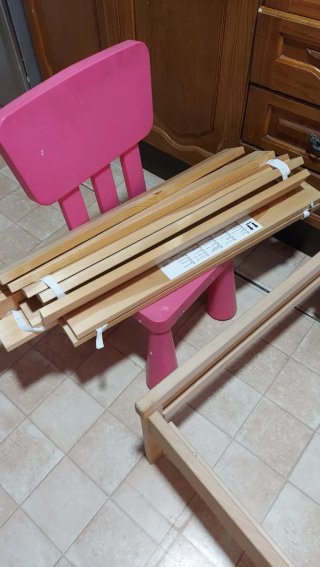 Cama infantil IKEA con barrera
