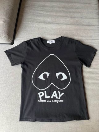 Camiseta PLAY Comme des Garçons Negra
