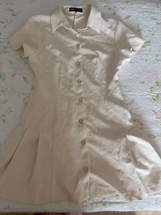 Vestido Zara Beige Botones Falda Plisada