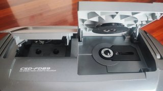 Aiwa Radio CD Cassette Player con Mando