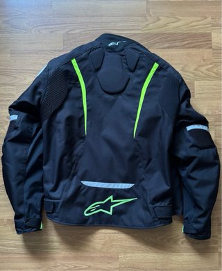 Chaqueta Alpinestars.