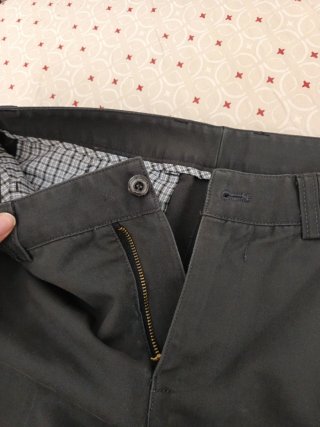 Pantalón corto hombre gris