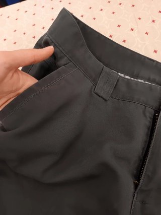 Pantalón corto hombre gris