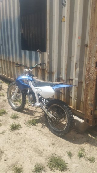 Yamaha DT Enduro Azul y Blanca