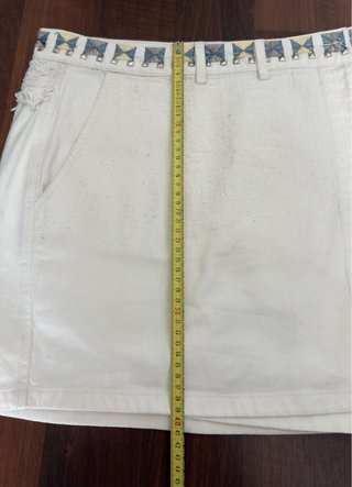 Falda Desigual blanca con flecos y bordado
