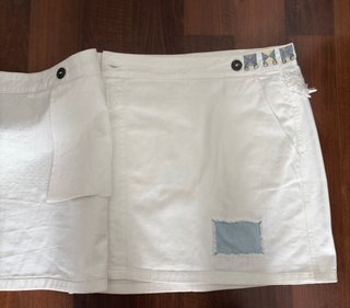 Falda Desigual blanca con flecos y bordado