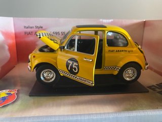 Modellino Fiat 500 Abarth 695 SS Mondo Motors 1/18
